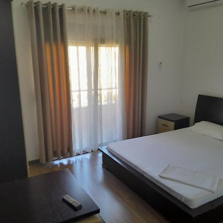 Hotel Yjet Pogradec Eksteriør bilde