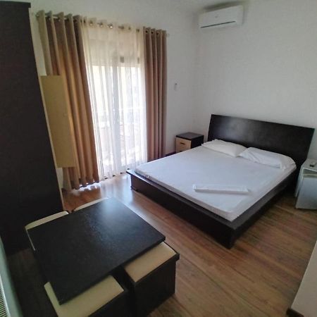 Hotel Yjet Pogradec Eksteriør bilde