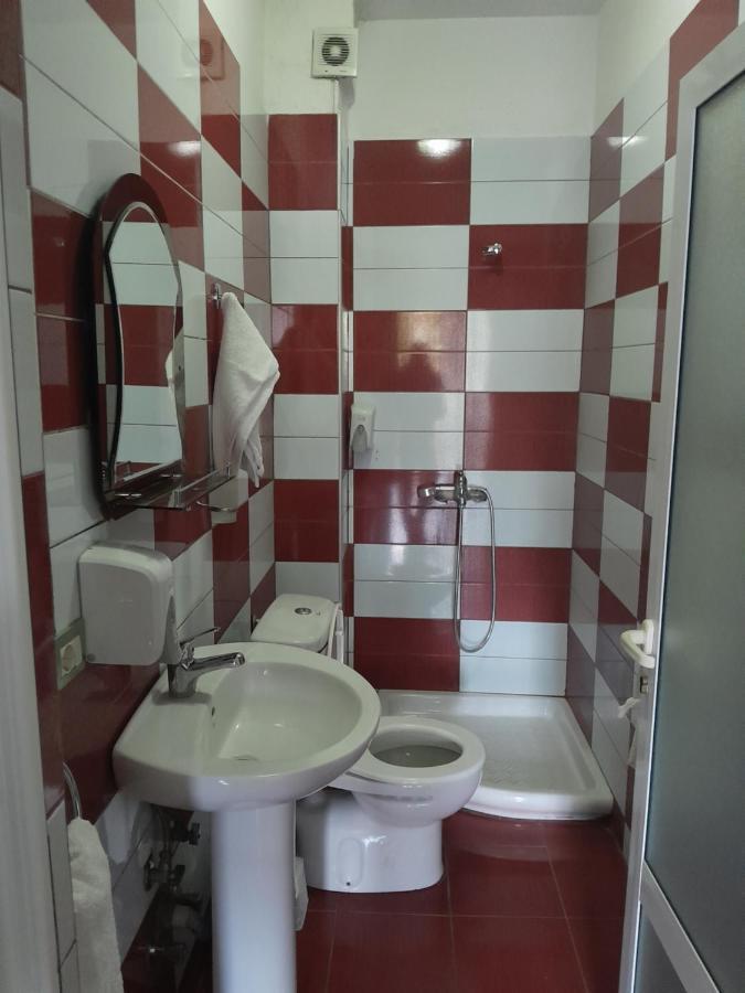 Hotel Yjet Pogradec Eksteriør bilde