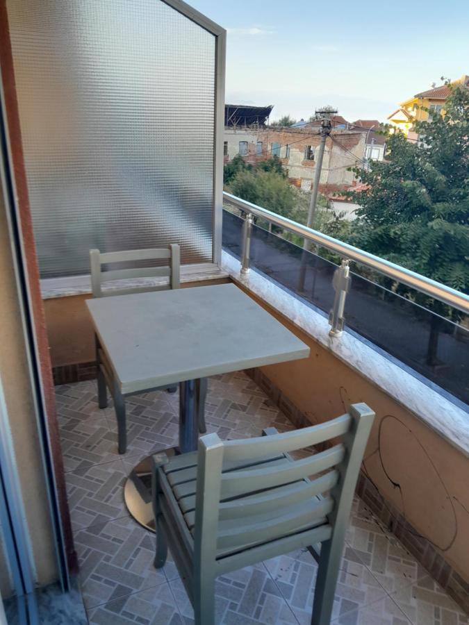 Hotel Yjet Pogradec Eksteriør bilde